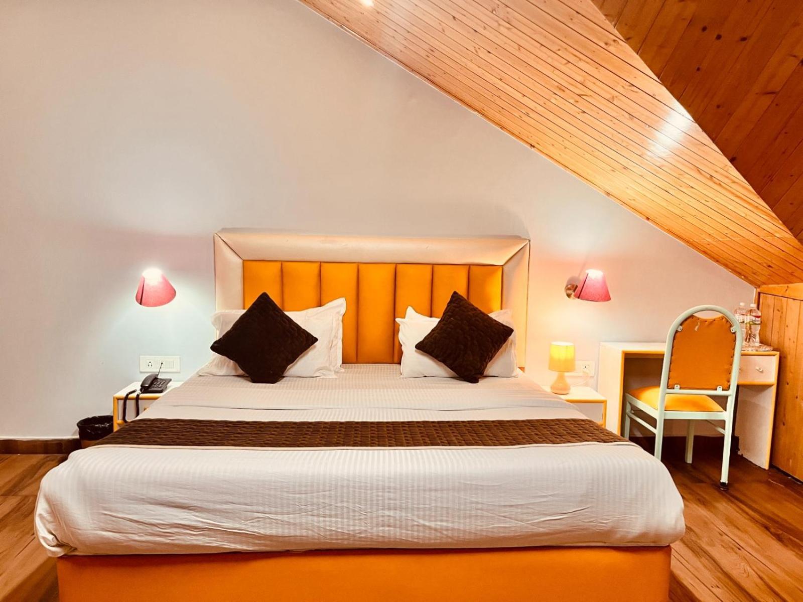 Hadimba Hill View By Hadimba Palace, Manali - Premium Room ! Family Hotel ! Parking ! Near Hadimba Temple Εξωτερικό φωτογραφία