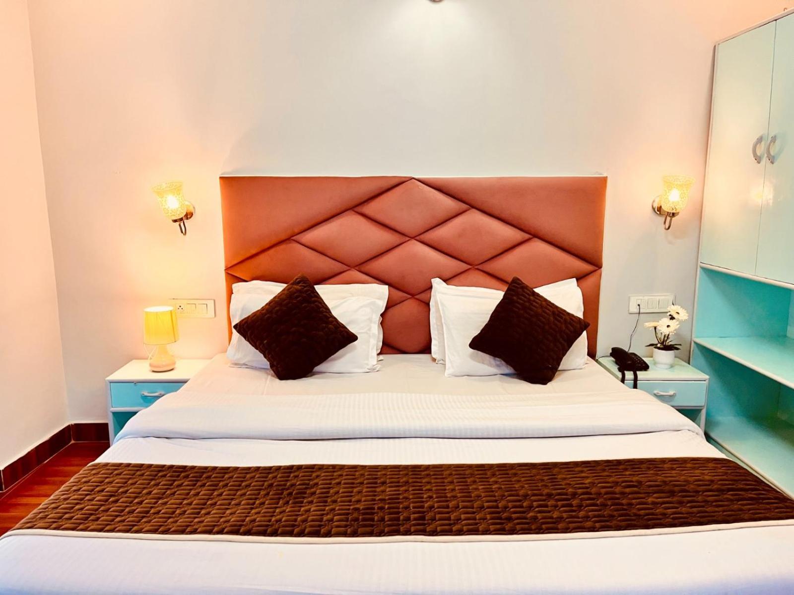 Hadimba Hill View By Hadimba Palace, Manali - Premium Room ! Family Hotel ! Parking ! Near Hadimba Temple Εξωτερικό φωτογραφία