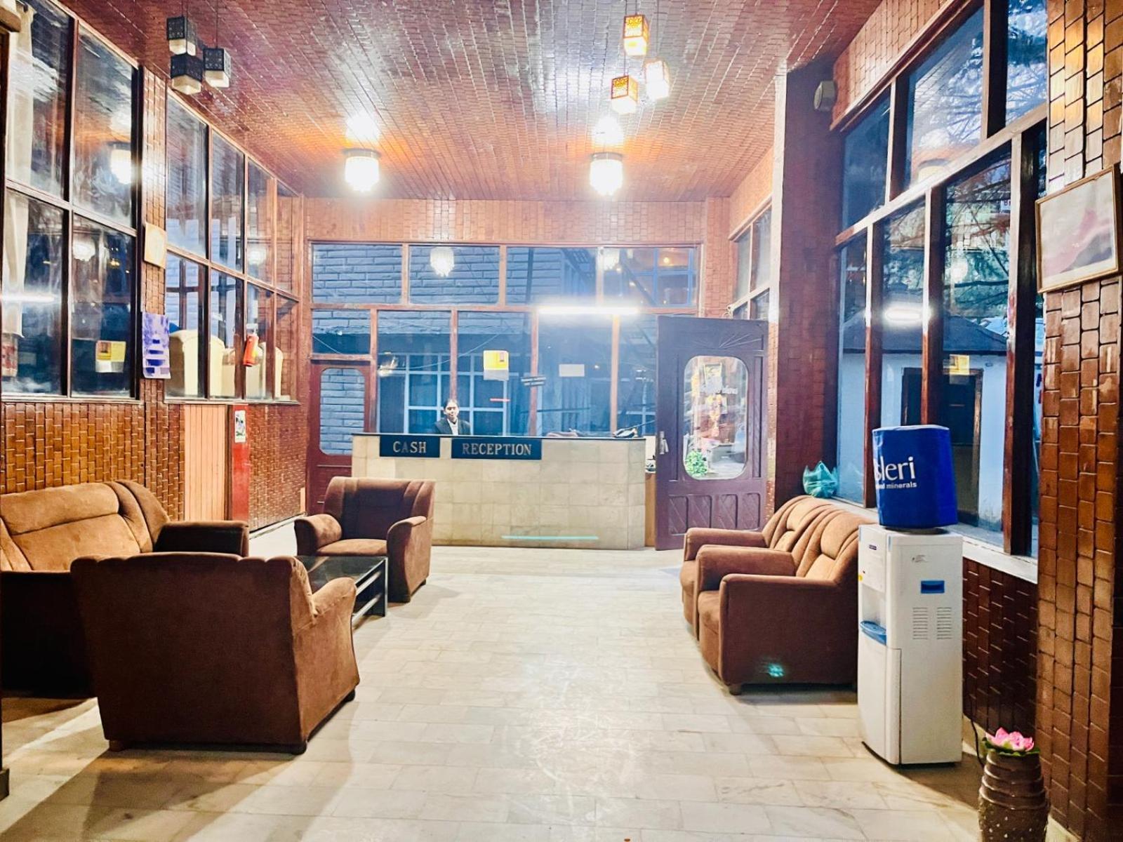 Hadimba Hill View By Hadimba Palace, Manali - Premium Room ! Family Hotel ! Parking ! Near Hadimba Temple Εξωτερικό φωτογραφία