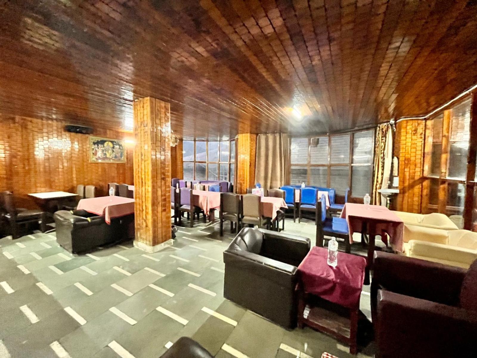 Hadimba Hill View By Hadimba Palace, Manali - Premium Room ! Family Hotel ! Parking ! Near Hadimba Temple Εξωτερικό φωτογραφία