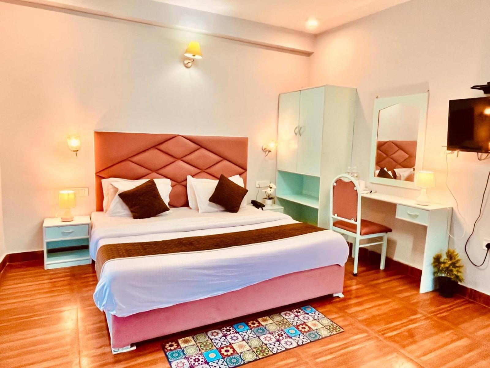 Hadimba Hill View By Hadimba Palace, Manali - Premium Room ! Family Hotel ! Parking ! Near Hadimba Temple Εξωτερικό φωτογραφία
