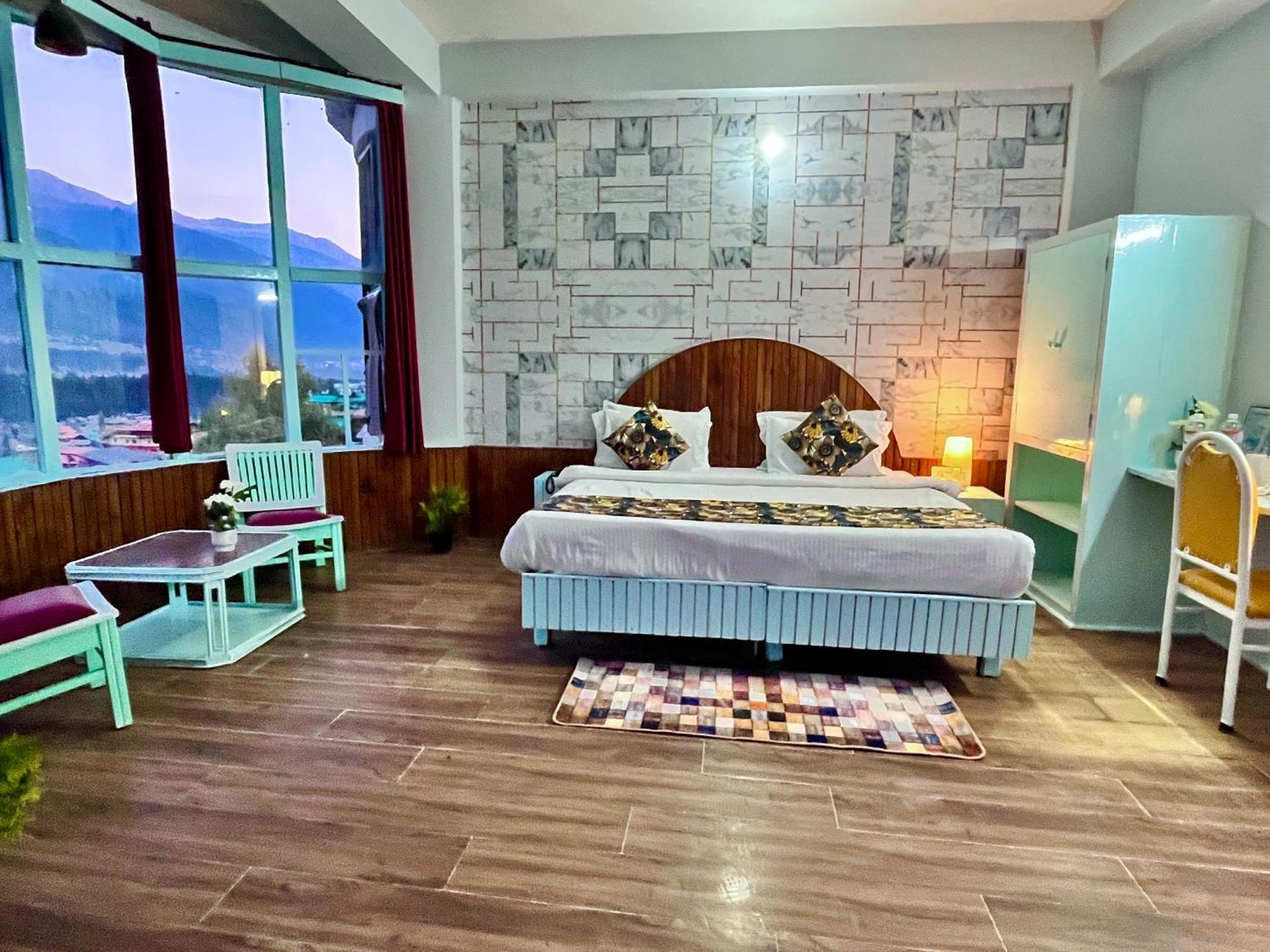 Hadimba Hill View By Hadimba Palace, Manali - Premium Room ! Family Hotel ! Parking ! Near Hadimba Temple Εξωτερικό φωτογραφία