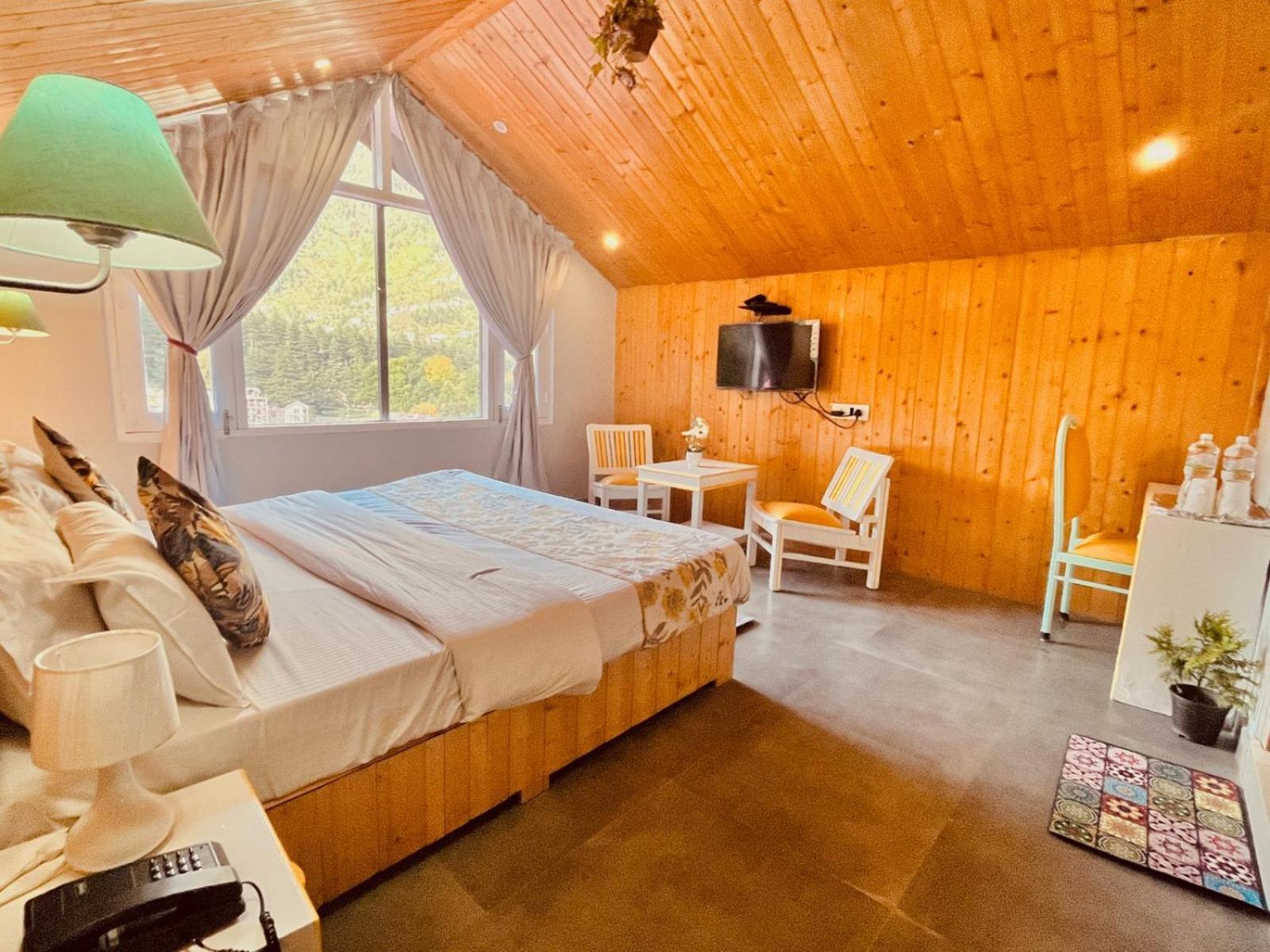 Hadimba Hill View By Hadimba Palace, Manali - Premium Room ! Family Hotel ! Parking ! Near Hadimba Temple Εξωτερικό φωτογραφία