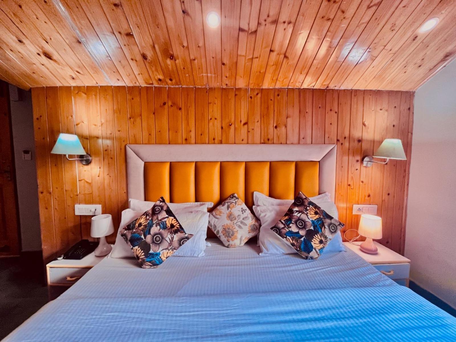 Hadimba Hill View By Hadimba Palace, Manali - Premium Room ! Family Hotel ! Parking ! Near Hadimba Temple Εξωτερικό φωτογραφία