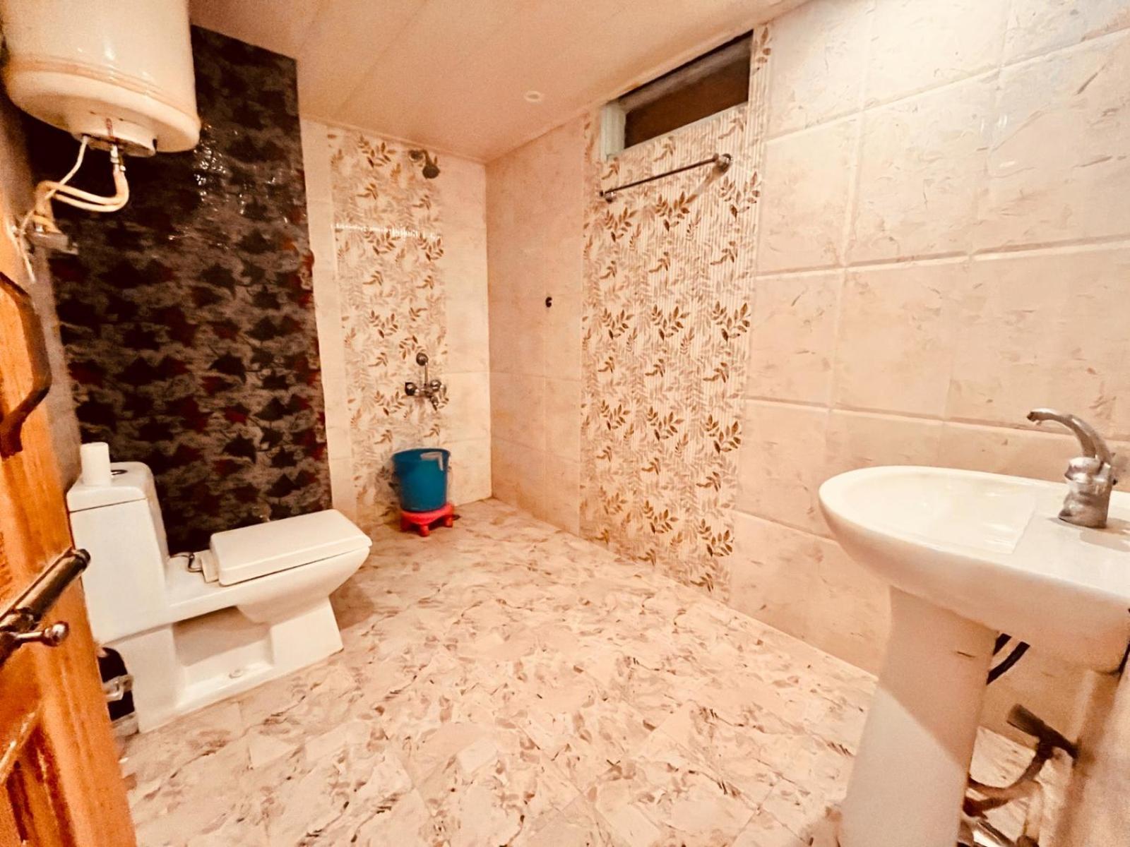 Hadimba Hill View By Hadimba Palace, Manali - Premium Room ! Family Hotel ! Parking ! Near Hadimba Temple Εξωτερικό φωτογραφία