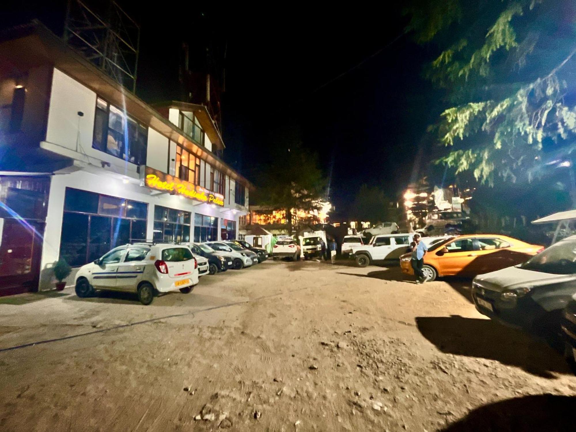 Hadimba Hill View By Hadimba Palace, Manali - Premium Room ! Family Hotel ! Parking ! Near Hadimba Temple Εξωτερικό φωτογραφία