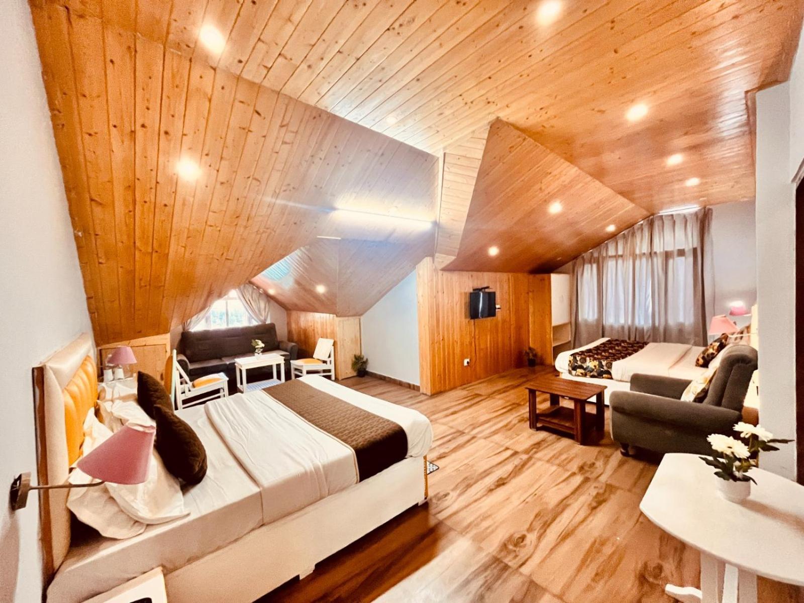 Hadimba Hill View By Hadimba Palace, Manali - Premium Room ! Family Hotel ! Parking ! Near Hadimba Temple Εξωτερικό φωτογραφία